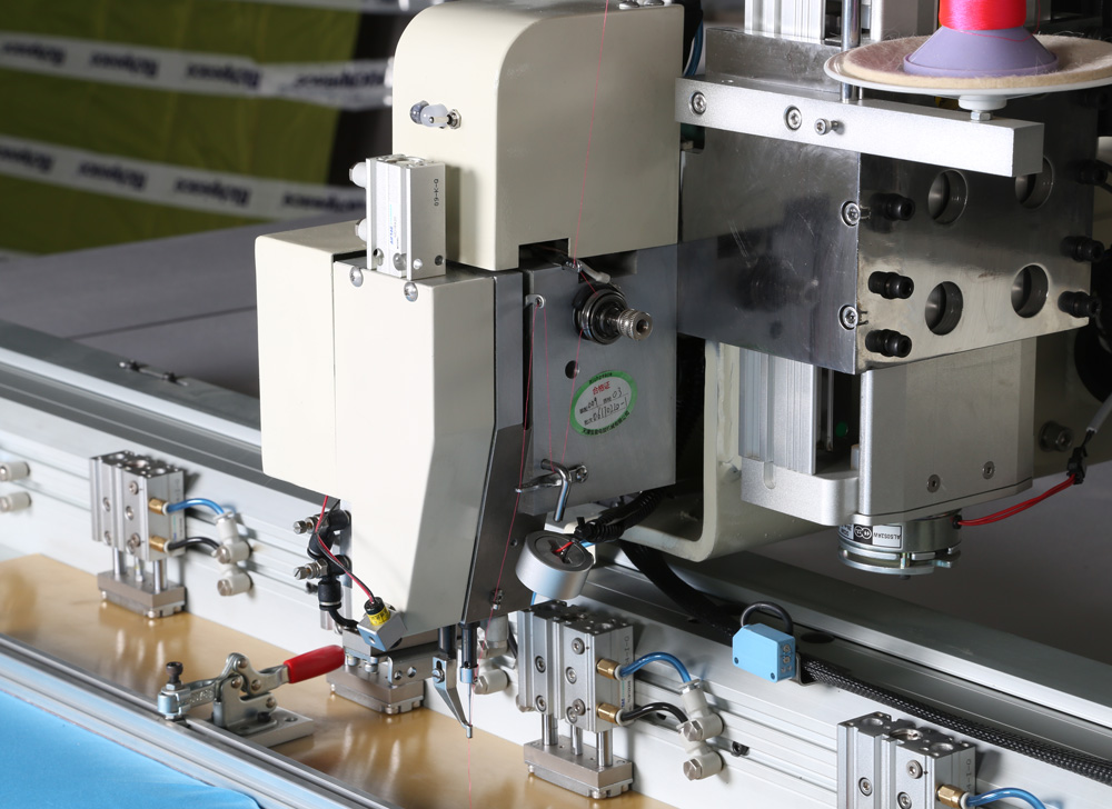 智能图形识别全自动缝纫机